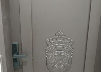استديو بأثاث مريح وبسيط 