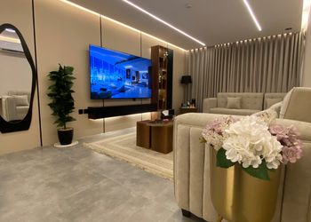 شقة بصالة أنيقة ودخول ذاتي