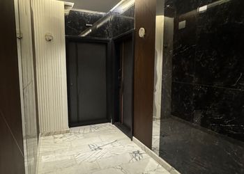 شقة بغرفة معيشة وغرفة نوم 