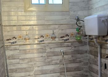 استراحة بمسطح اخضر ومجالس