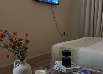 استديو هادئ بسرير ماستر 