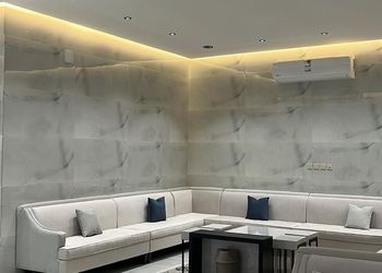 شاليه فاخر بمسبح وجلسات خارجيه 