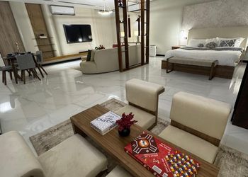 استديو هادئ بدخول ذاتي 