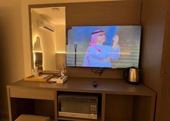 استديو بسرير ماستر وجلسة جانبية