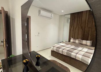 شقة بغرفة نوم وصالة 