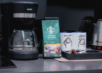 شقة بغرفة معيشة وغرفة نوم 