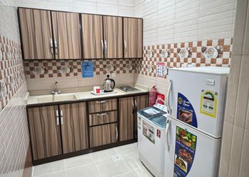 شقة بغرفتين نوم وصالة 