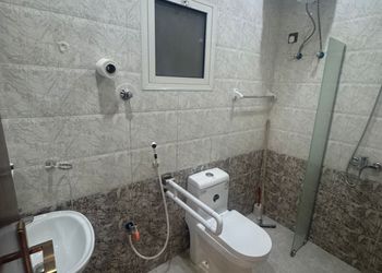 شقة بغرفة معيشة وغرفتين نوم 