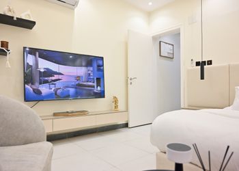 استديو بسرير ماستر وجلسة جانبية 