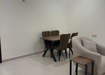 شقة بغرفتين نوم وصالة