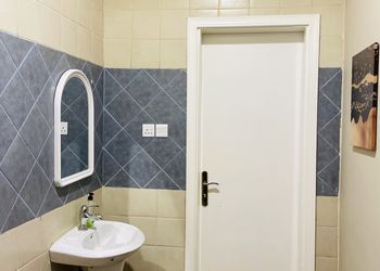 استديو هادئ بسرير ماستر
