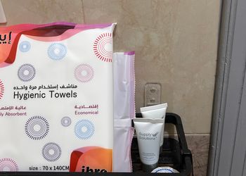 شقة بغرفة معيشة وغرفتين نوم 