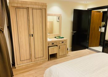 استديو بأثاث مريح وبسيط 