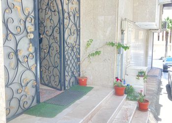 استديو بسرير ماستر وجلسة 