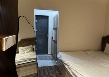 استديو بسرير ماستر