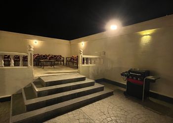 استراحة بمجلس وجلسة خارجيه
