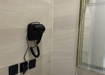 استديو بسرير ماستر وجلسة جانبية