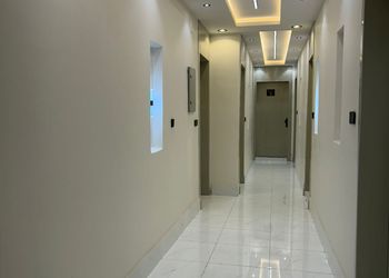 شقة بصالة مريحة ودخول ذاتي 