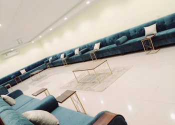 استراحة بمسطح اخضر ومجالس