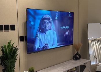 استديو بأثاث مريح وبسيط 