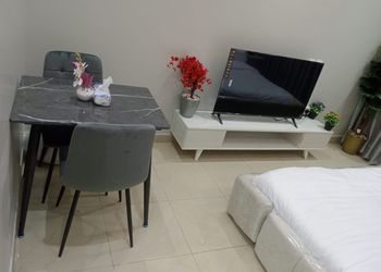 استديو بسرير ماستر وأثاث مريح 