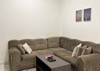 شقة بغرفتين نوم وصالة