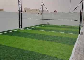 شاليه بملعب طائرة 