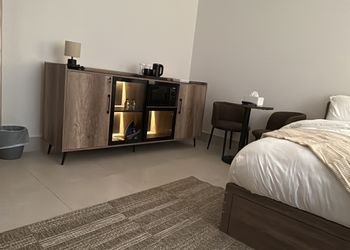استديو هادئ بسرير ماستر 