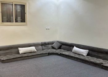شقة بغرفة جلوس وغرفتين نوم 
