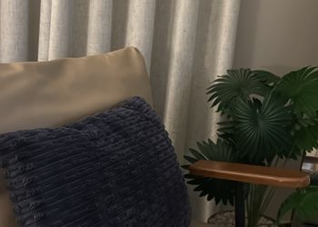 استديو بسرير ماستر وجلسة جانبية 