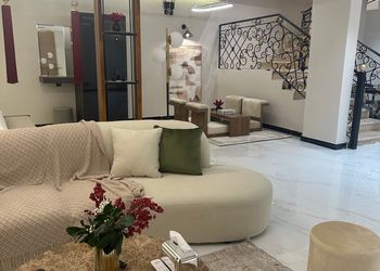 استديو هادئ بدخول ذاتي 