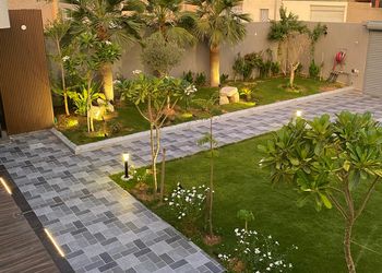 شاليه بمسبح خارجي وجلسة خارجية