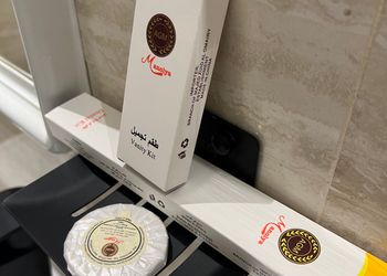 استديو بجلسة ودخول ذاتي 