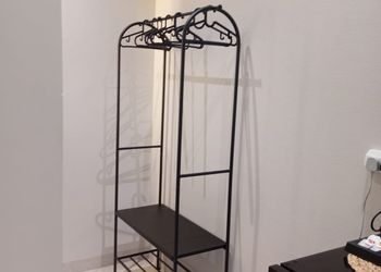 استديو بجلسة جانبية ودخول ذاتي 