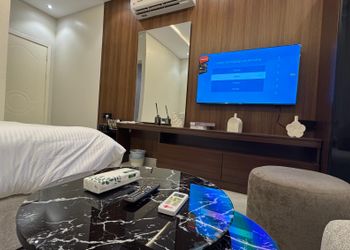 استديو هادئ بسرير ماستر 