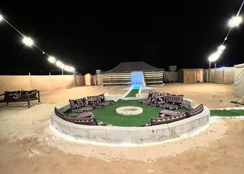 مخيم بجلسة عريش وبروجكتر