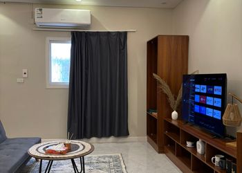 استديو بسرير ماستر وجلسة جانبية