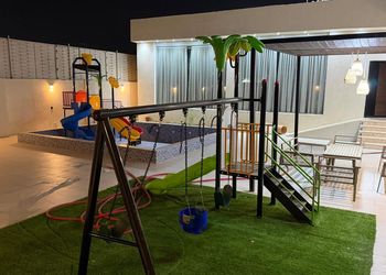 شاليه بألعاب مائية  ومسبح 