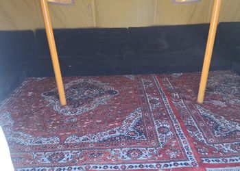مخيم ببيت شعر وأجواء ممتعة