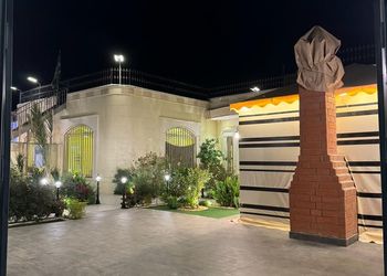 شاليه بألعاب أطفال ومسبح