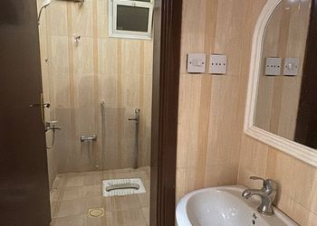 استديو بسرير ماستر وجلسة جانبية