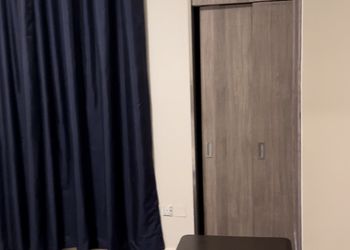 شقة بغرفتين نوم وصالة