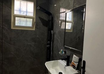 استديو بسرير ماستر وجلسة جانبية 