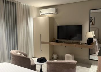 استديو بسرير ماستر