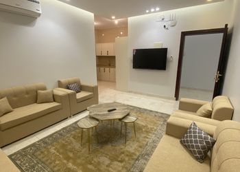 شقة بصالة  وغرفة نوم ماستر