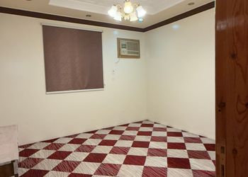 شقة بغرفتين نوم وصالة 
