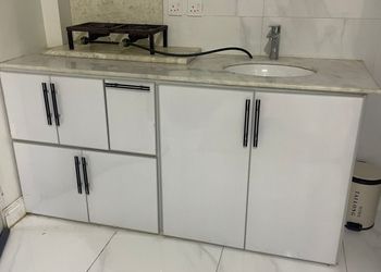 شقة بغرفة نوم ومطبخ