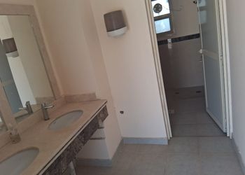استراحة بغرفه نوم وصالة أنيقة