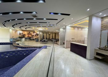 شاليه بمسطح اخضر