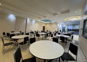 شاليه بمسطح اخضر